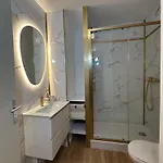 Mbs 2- Cosy, Tramway, Wifi, Parking, Equipe Apartment
