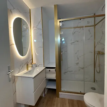 Mbs 2- Cosy, Tramway, Wifi, Parking, Equipe דירה